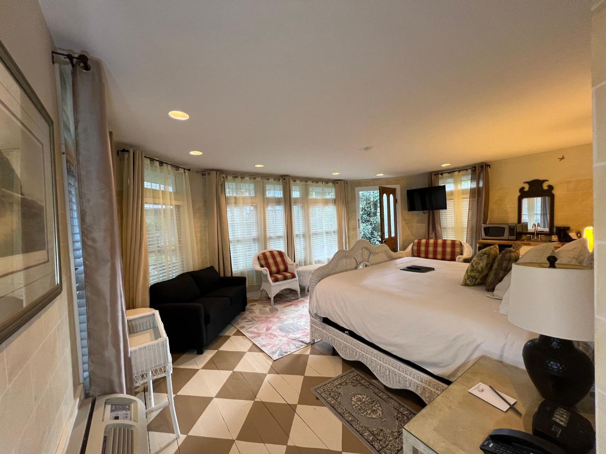 Highlands Inn Екстериор снимка