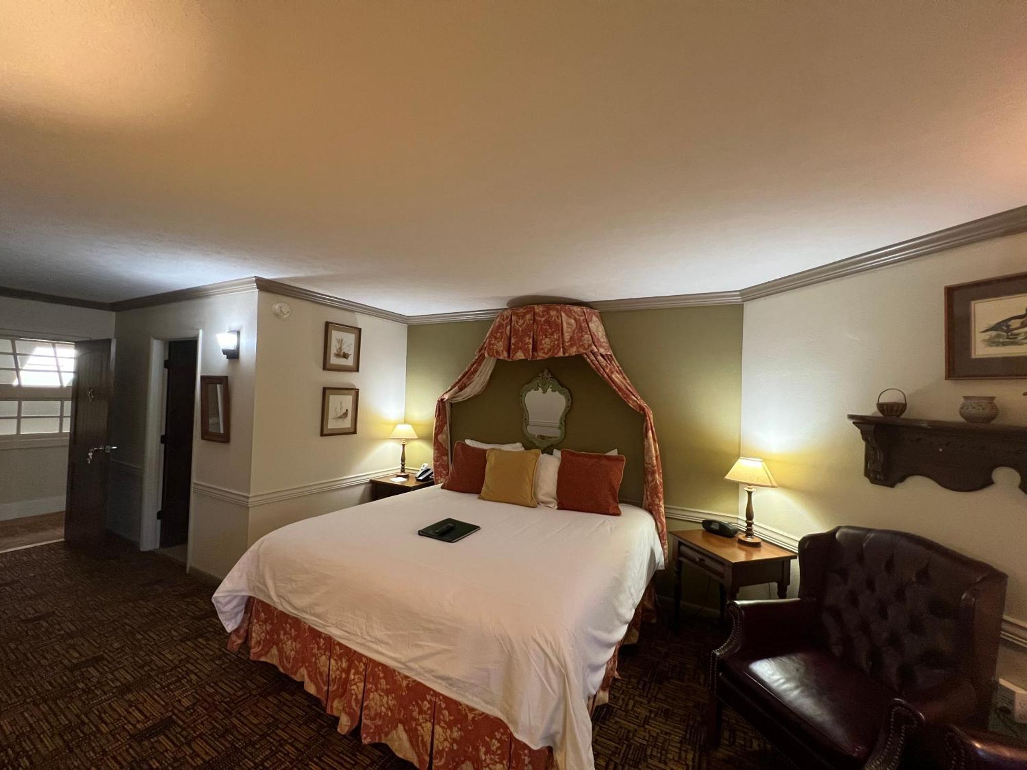 Highlands Inn Екстериор снимка