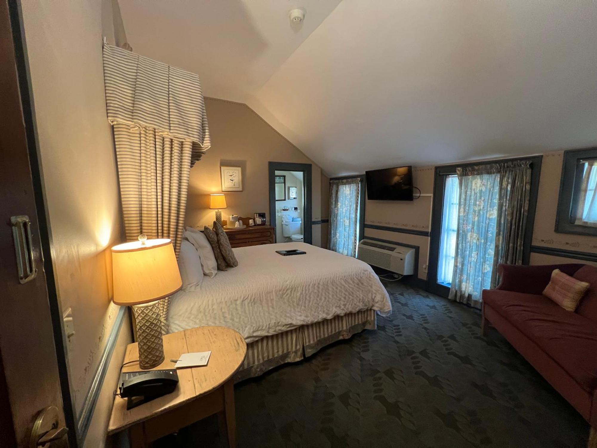 Highlands Inn Екстериор снимка